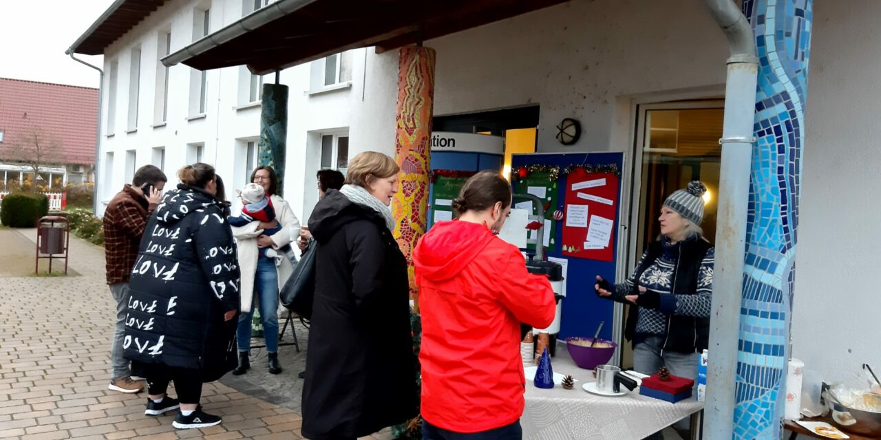 Ein bunter Weihnachtsmarkt im Westend: mit gesunden Produkten und stimmungsvoller Atmosphäre