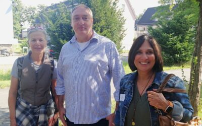 Gärten im Westend – Besuch der WWG am Aktionstag im Juli und ökologische Erfolge in den Gärten