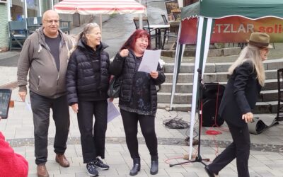 Mit Goethe und Arbeit sowie dem Handy von Herrn Schrader auf dem Altstadt-Fest in Wetzlar