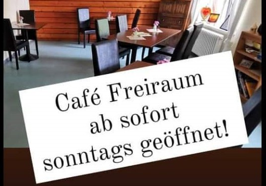 Sommeröffnungszeiten starten im April: ein Stunde später und auch wieder sonntags Kaffee und Kuchen im Westend